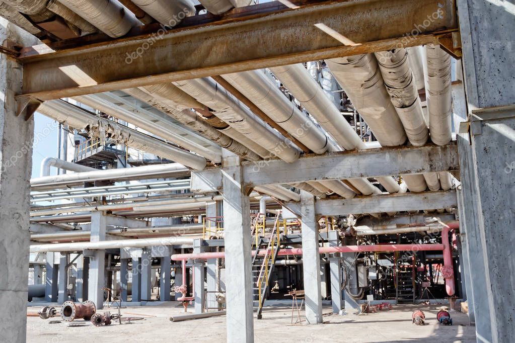 Specjalne konstrukcje regałowe w magazynie